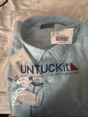 UNTUCKit Men's Pale Blue Casual Button-Down Shirt